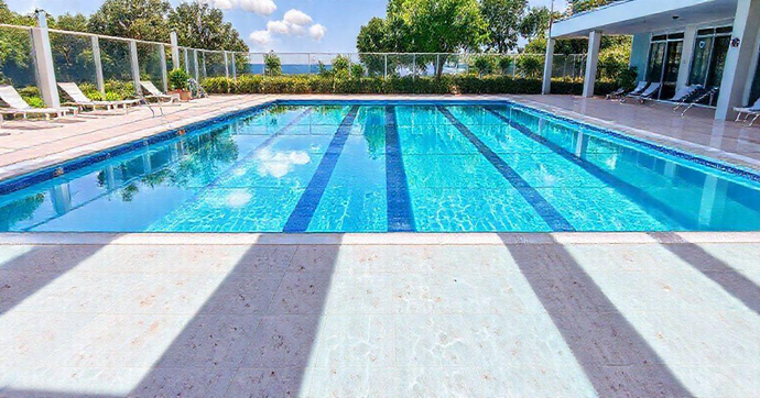 Piso Antiderrapante para Piscina: Segurança e Estilo