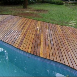 Deck de madeira para jardim Deck de madeira para jardim