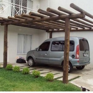 Pergolado de madeira para garagem